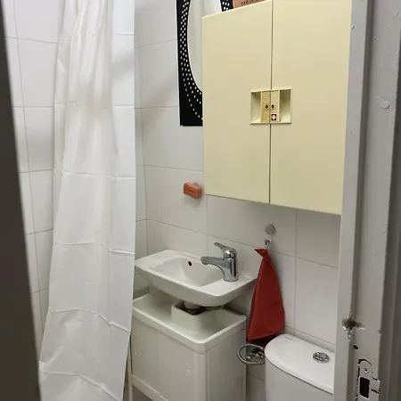Loge, Facing Gare Du Nord Apartment *